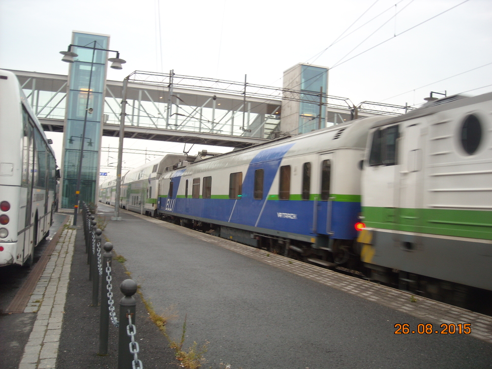 A16 "Elli" Mikkelissä 26.8.2015
Sähköradan mittausvaunu A16 eli "Elli" matkustaa IC 66:n mukana Kuopiosta Helsinkiin.
Avainsanat: op_VR;jt_Matkustajajuna;jt_InterCity;jyv_Sr1;jyv_A;jyv_A_16;jyv_Edfs;jyv_ERd
