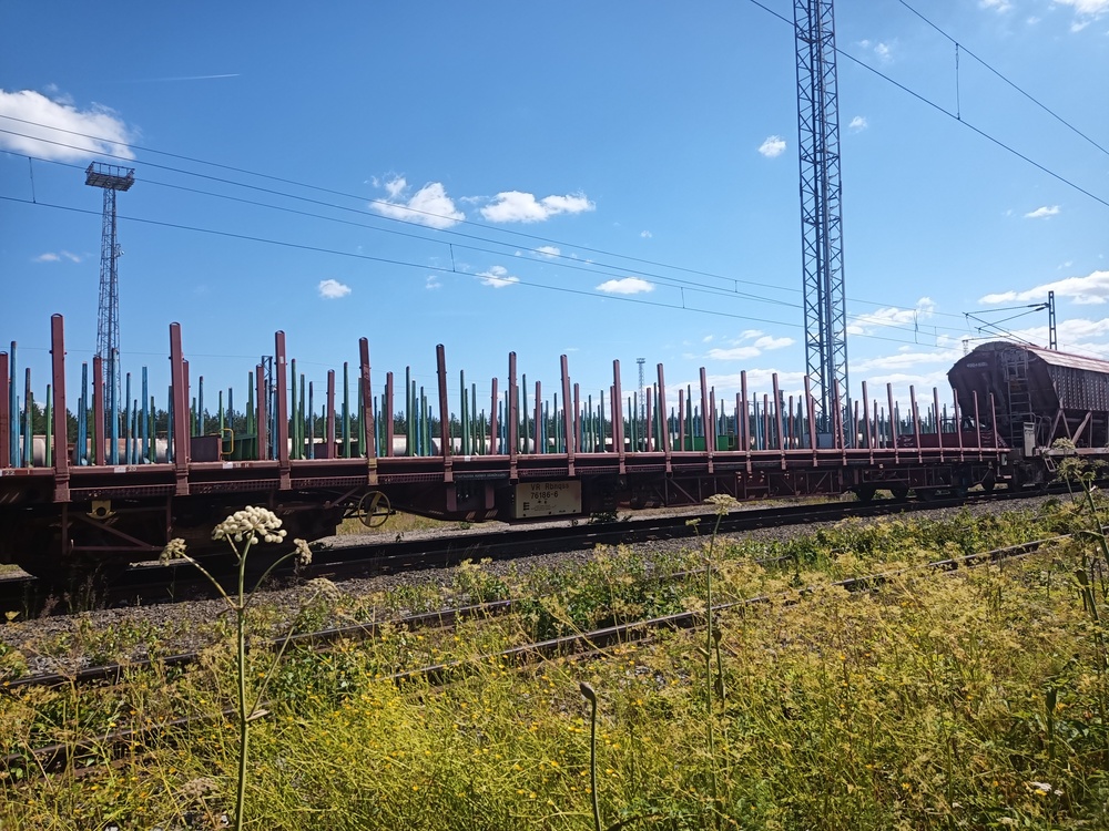 Rbnqss
Rbnqss-rekkavaunu sekalaisessa tavaravaunuletkassa Pieksämäki lajittelun länsilaidalla 4.7.2021.
Avainsanat: op_VR;jyv_Rbnqss;jyv_Tad