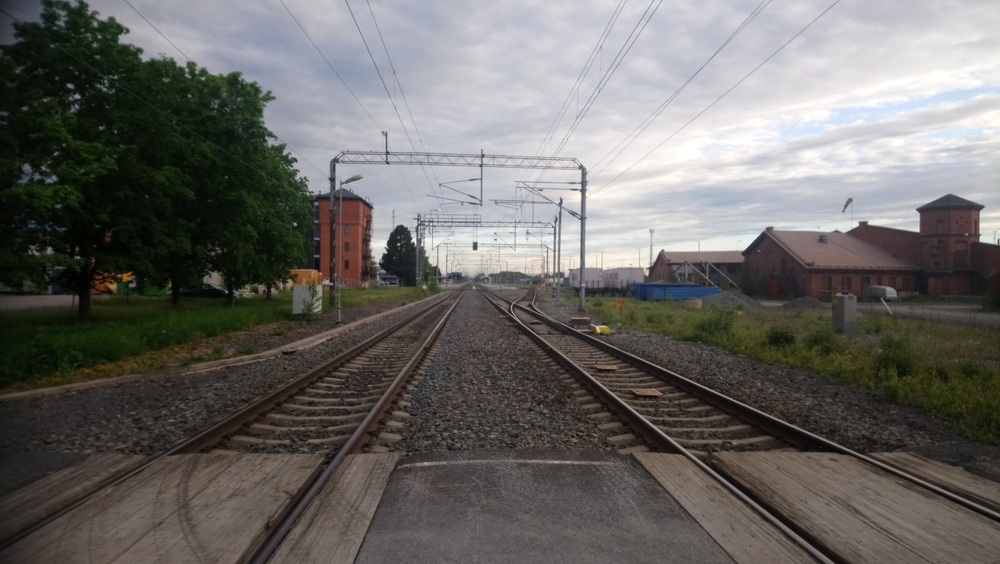 Seinäjoen asema nähtynä Vanhan varikkoalueen tasoristeykseltä 20.6.2019
Avainsanat: op_NRC;jyv_BXE;infra_veturitalli;infra_vesitorni